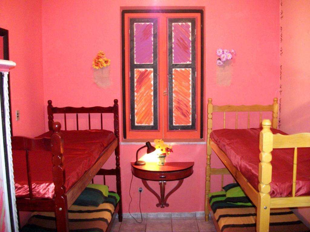 Cama em Dormitório Misto com 6 Camas